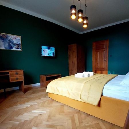 Old Town Plus Apartman Tarnów Kültér fotó