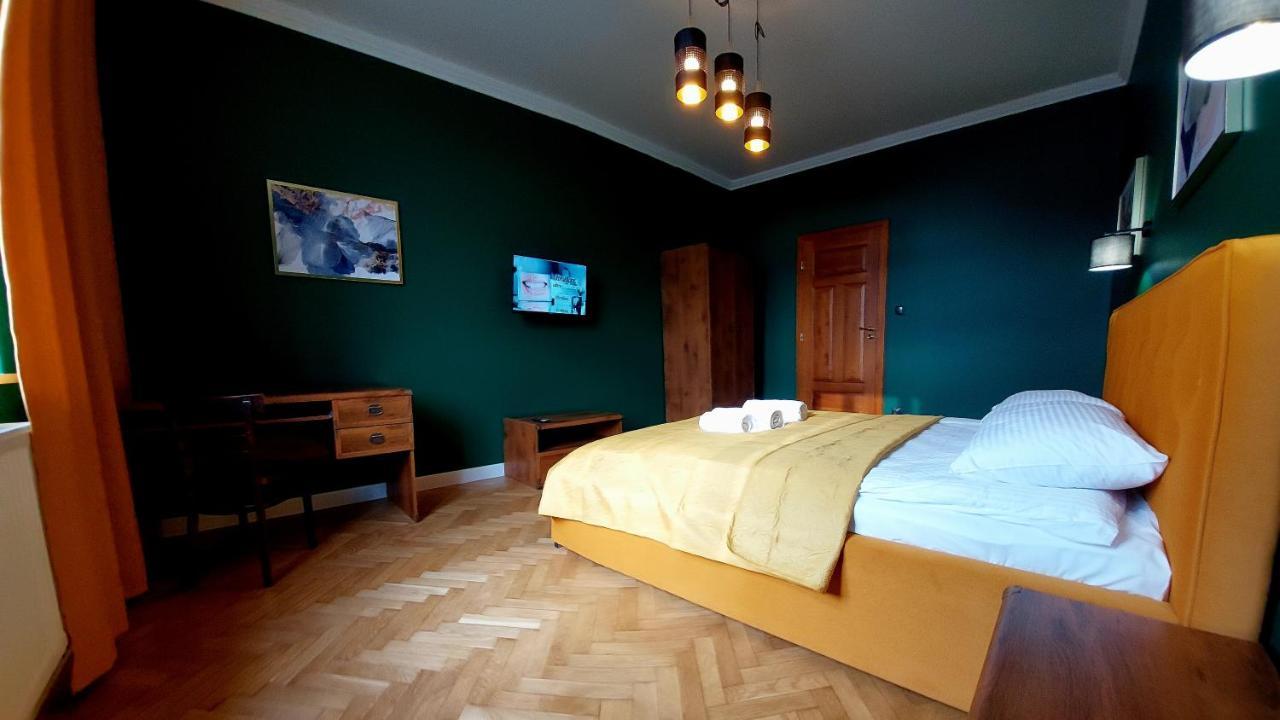 Old Town Plus Apartman Tarnów Kültér fotó